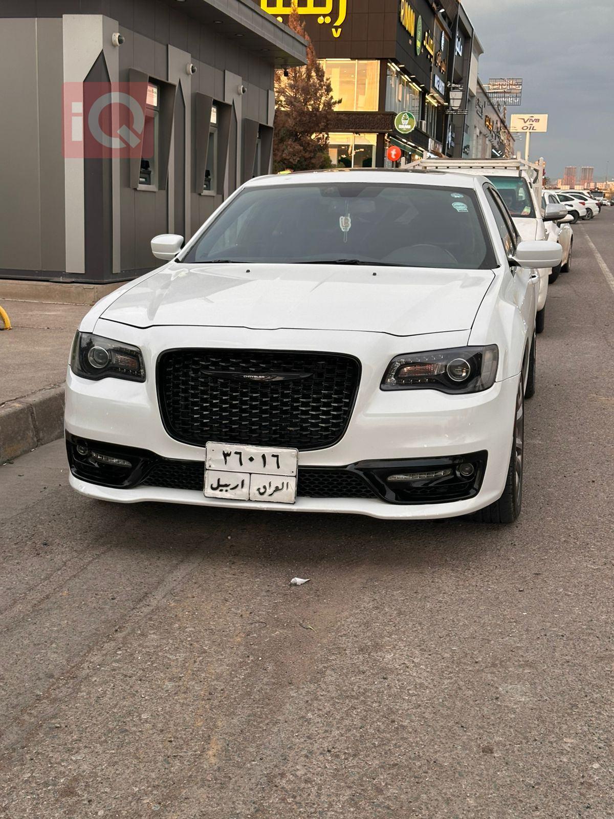كرايسلر 300